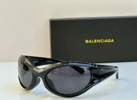 Picture of Balenciga Sunglasses _SKUfw55480622fw